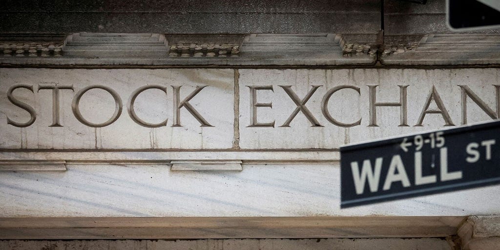 stock-market-is-climbing-wall-street’s-‘wall-of-worry’:-savita-subramanian