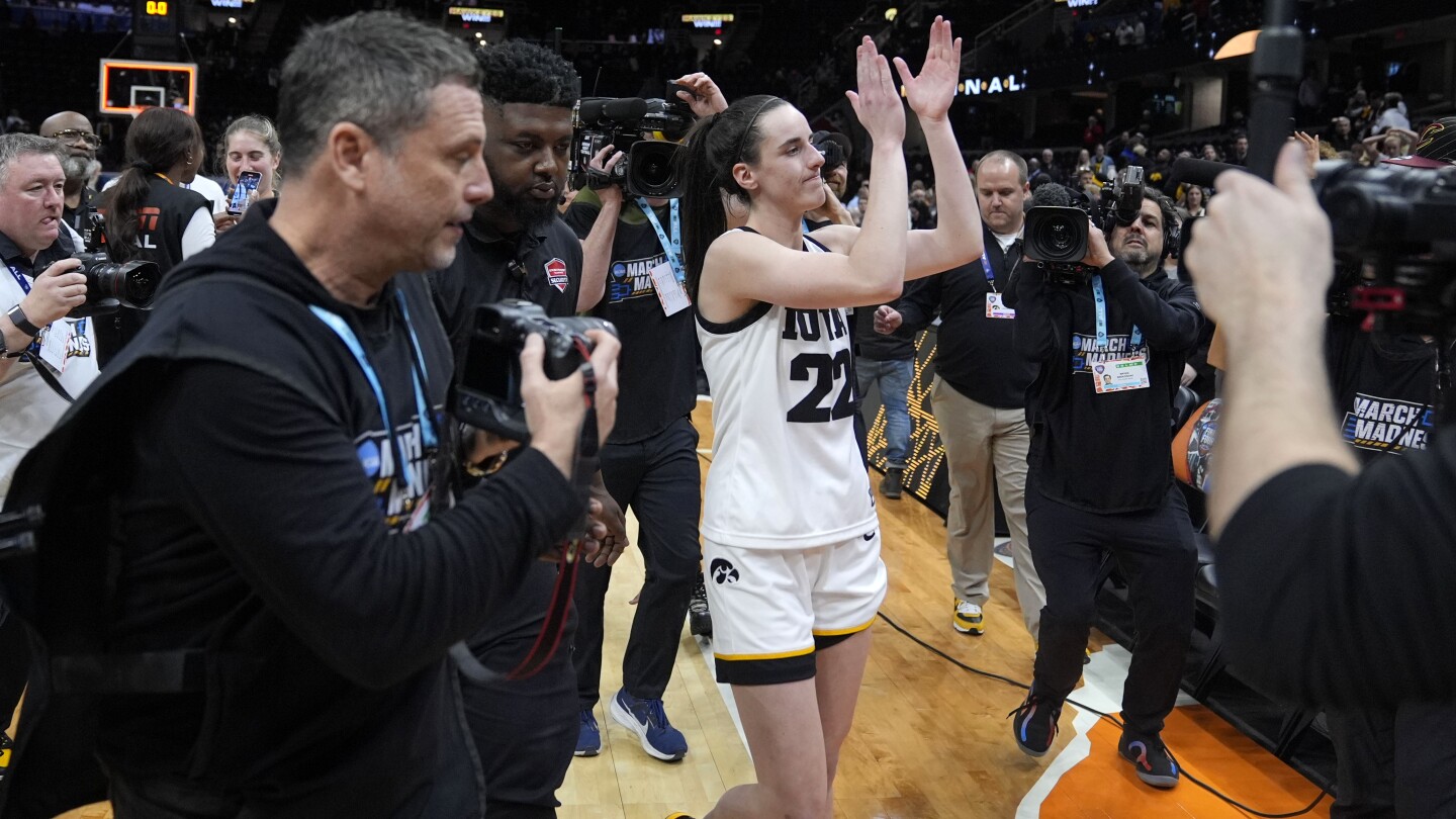 caitlin-clark-leads-iowa-rally-for-71-69-win-over-uconn-in-women’s-final-four.-south-carolina-awaits