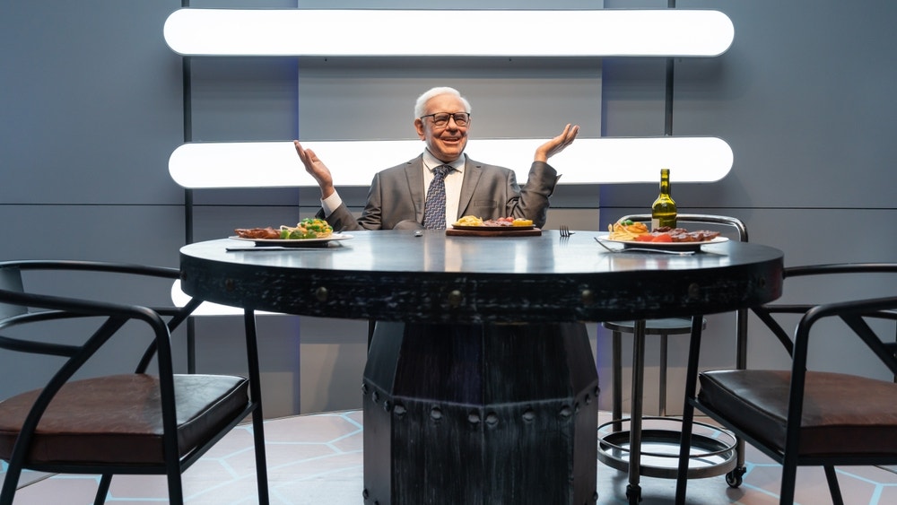 warren-buffett-says-he-prefers-a-mcdonald’s-burger-over-a-$100-meal-—-his-typical-lunch-is-a-‘quarter-pounder-with-fries’