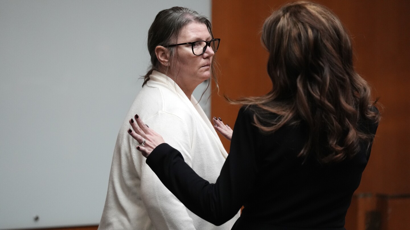 facing-likely-prison-sentences,-michigan-school-shooter’s-parents-seek-mercy-from-judge