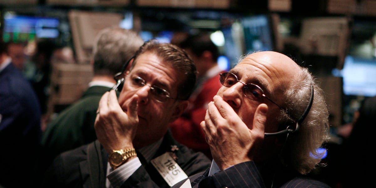 stock-market-today:-dow-plunges-470-points-as-us-stocks-tumble-on-hot-inflation-report