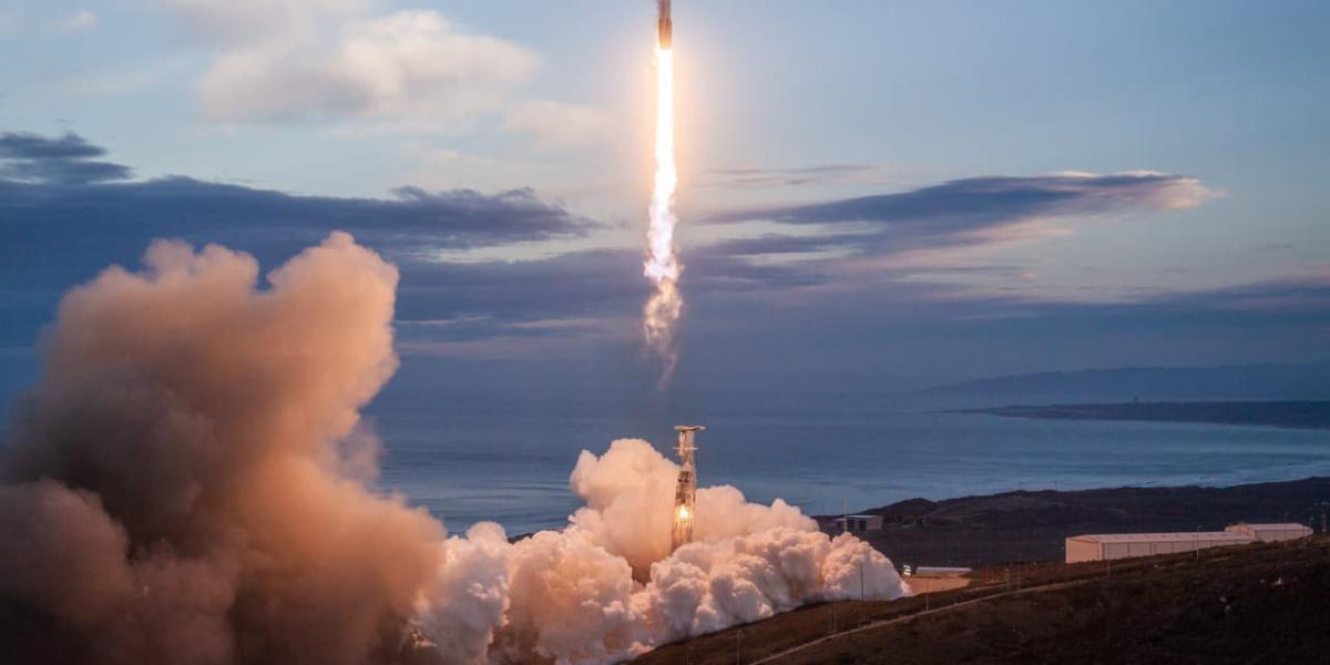 this-fund-owns-spacex-and-other-unicorns-it-soared-from-$9-to-$100-in-2-weeks.