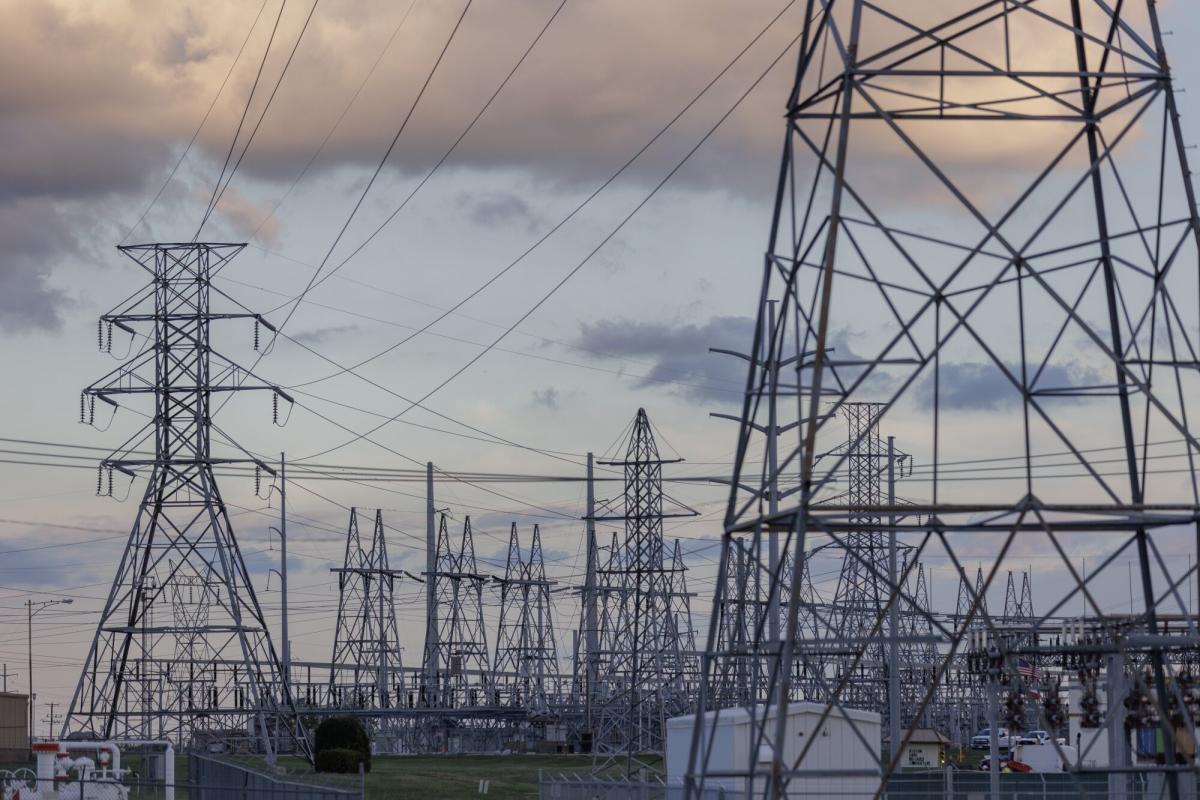 proposals-for-new-us-power-plants-jump-90%-on-surging-demand