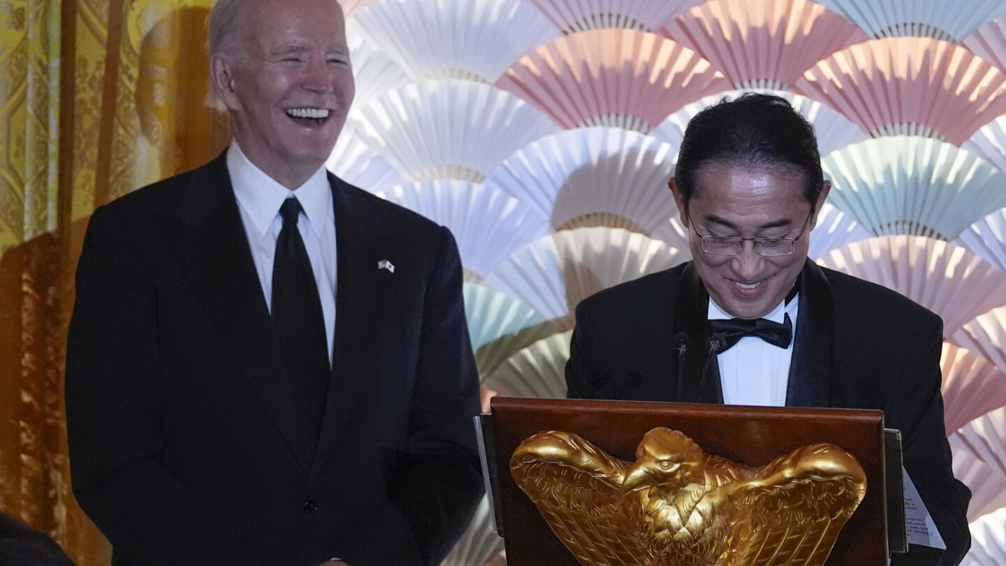 guests-at-the-state-dinner-for-japan’s-prime-minister-will-share-the-feel-of-walking-over-a-koi-pond