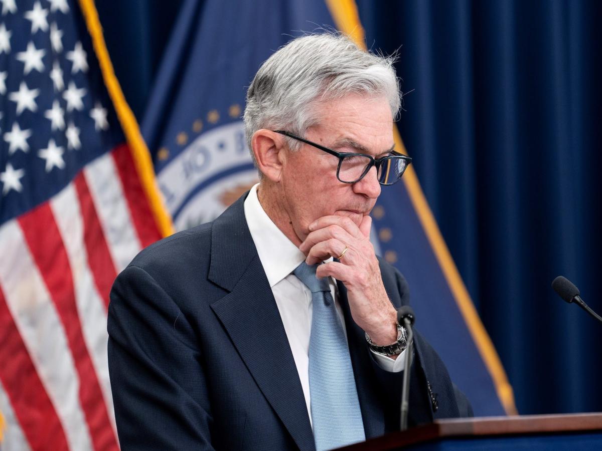why-the-fed-needs-to-cut-interest-rates-to-lower-inflation,-according-to-a-jpmorgan-strategist