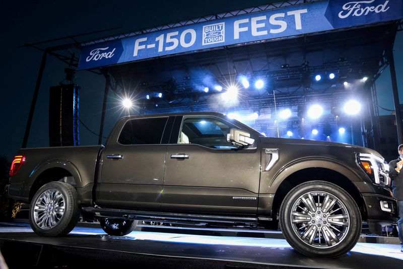 ford-sends-144,000-trucks-toward-north-american-dealers