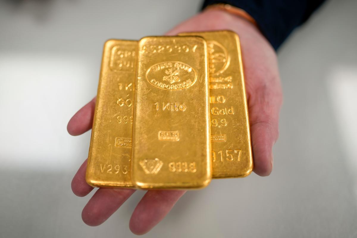 costco-is-selling-lots-of-gold;-should-you-be-buying?-how-this-gold-rush-impacts-the-market