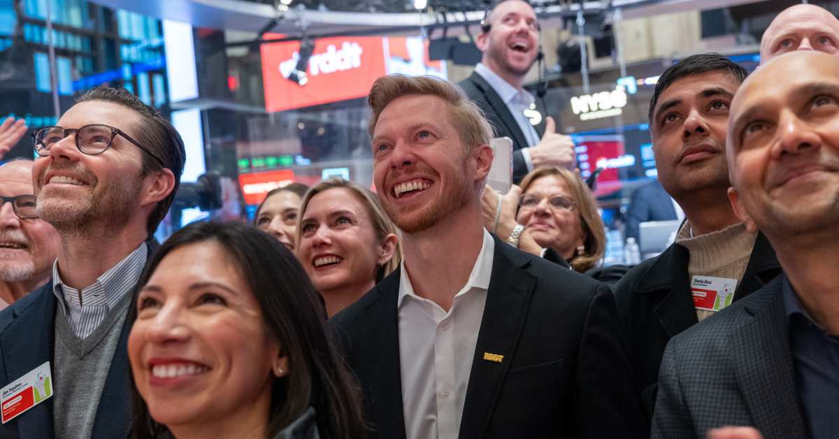 analysts-kick-off-reddit-stock-price-coverage-after-quiet-period