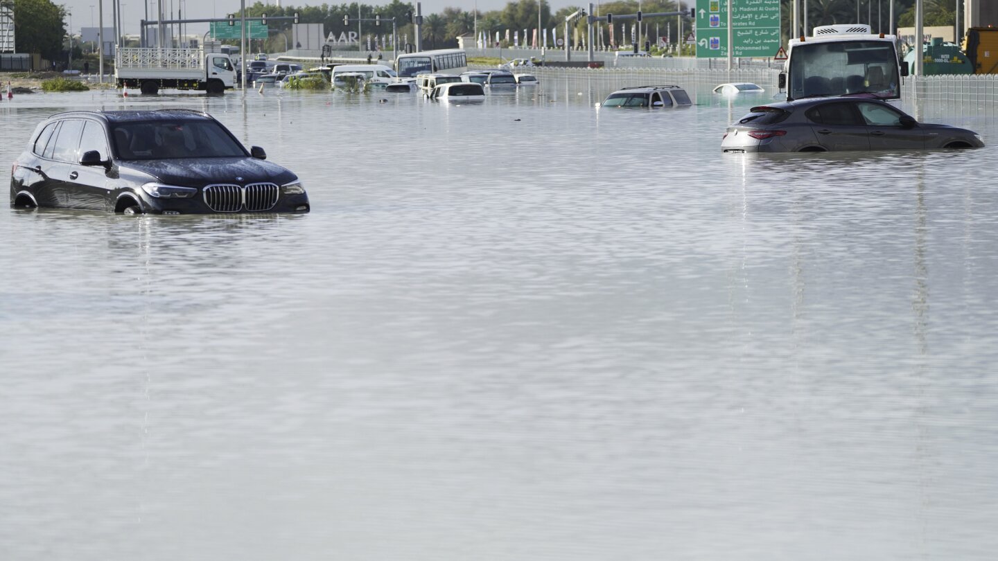 storm-dumps-heaviest-rain-ever-recorded-in-desert-nation-of-uae,-flooding-roads-and-dubai’s-airport