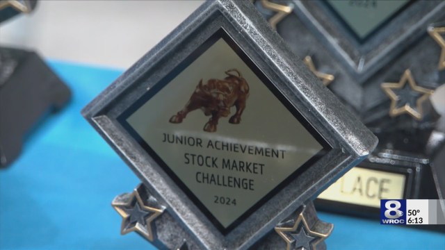 high-schoolers-compete-in-ja-stock-market-challenge