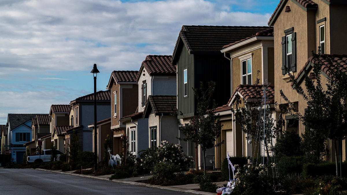 california-loses-2-more-property-insurers-in-growing-crisis