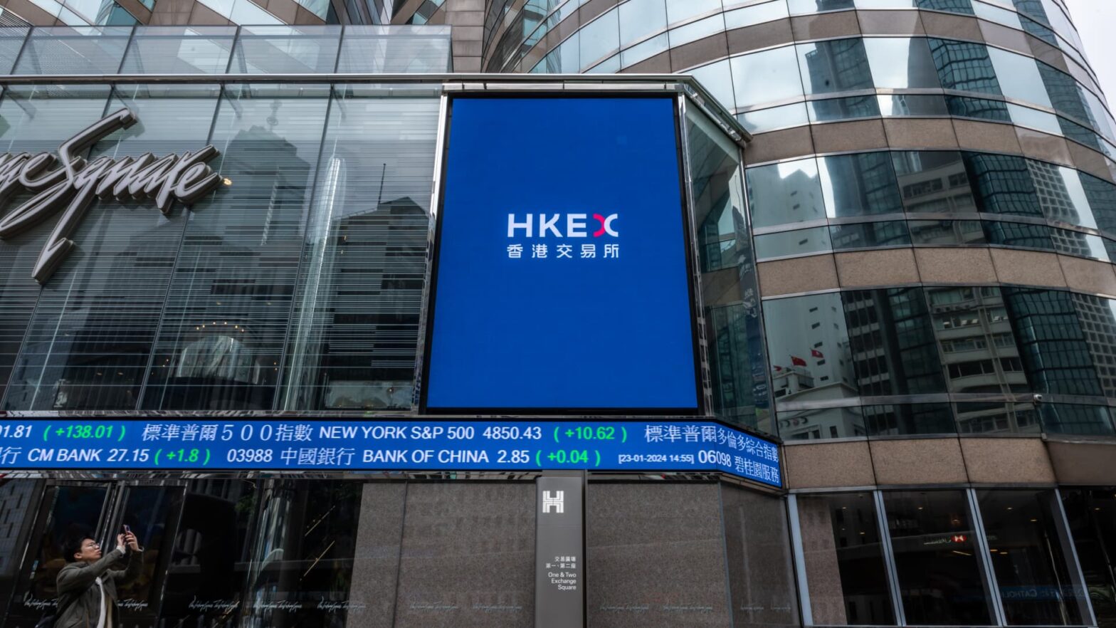 hong-kong’s-biggest-stock-is-ready-for-a-turnaround,-analysts-say