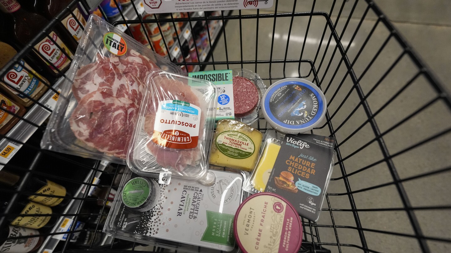 earth-day:-how-one-grocery-shopper-takes-steps-to-avoid-‘pointless-plastic’