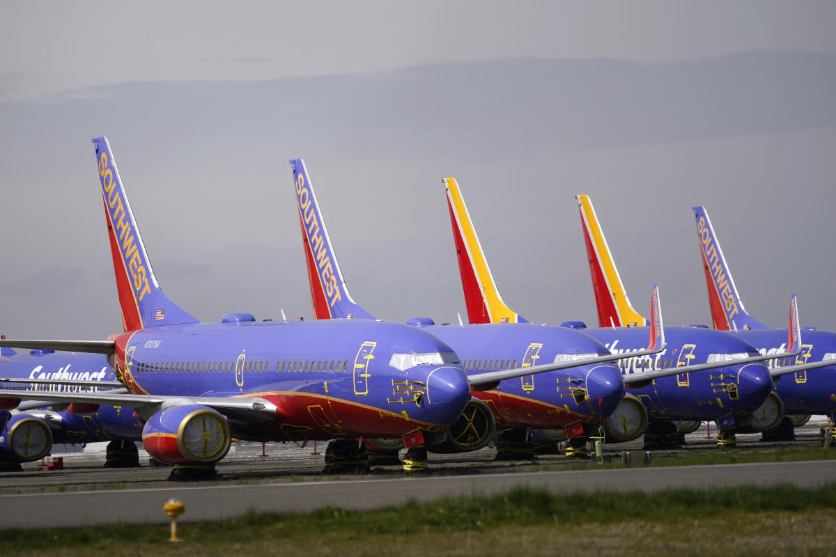 southwest-posts-a-1q-loss-and-will-limit-hiring,-offer-voluntary-leave-to-staff-and-drop-4-airports