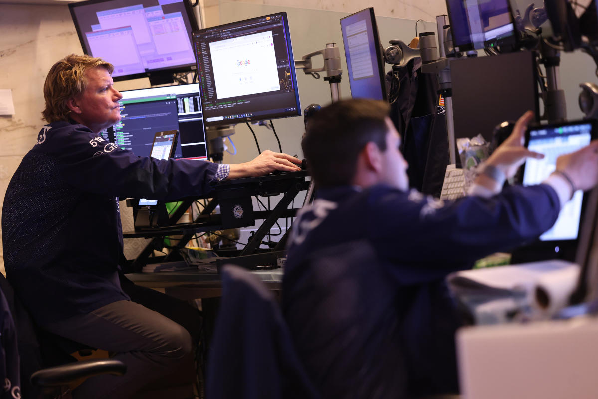 asia-stocks-set-to-fall-as-meta-drags-on-big-tech:-markets-wrap