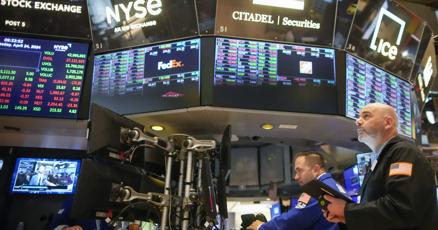 wall-street-falls-on-double-dose-of-disappointing-economic-data,-as-meta-sinks