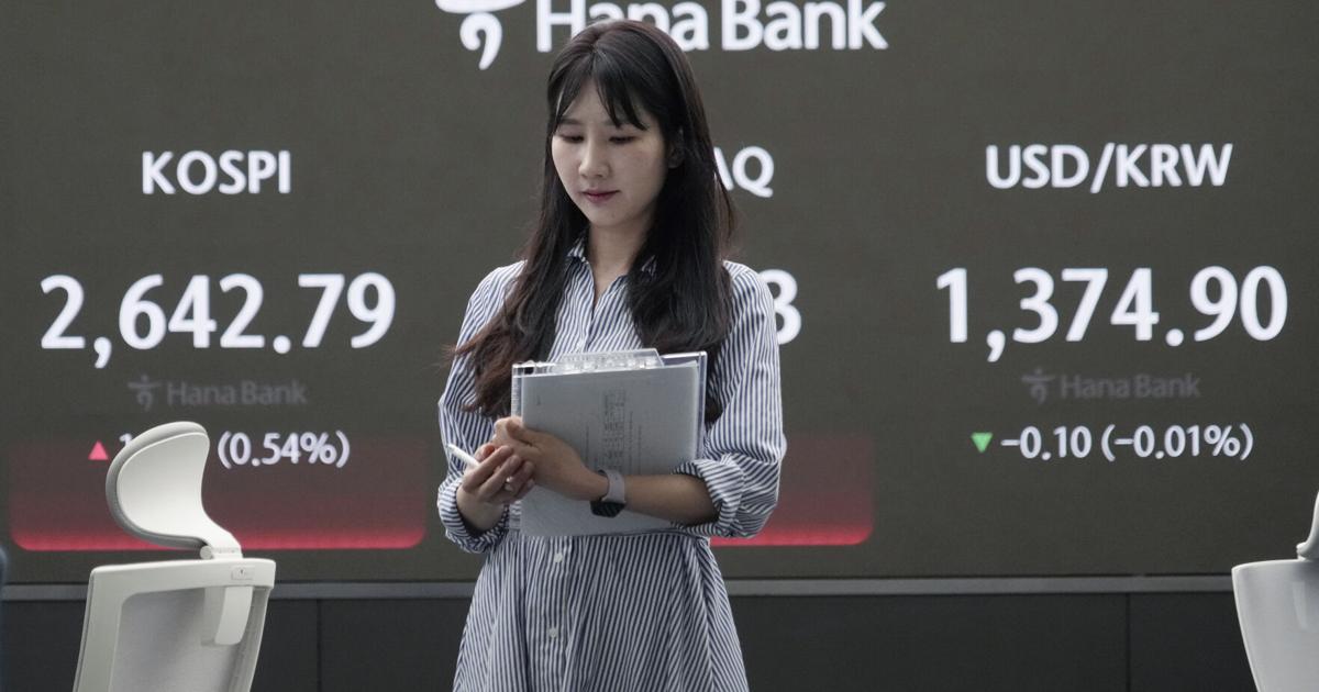 stock-market-today:-alphabet-and-microsoft-push-wall-street-to-its-first-winning-week-in-a-month