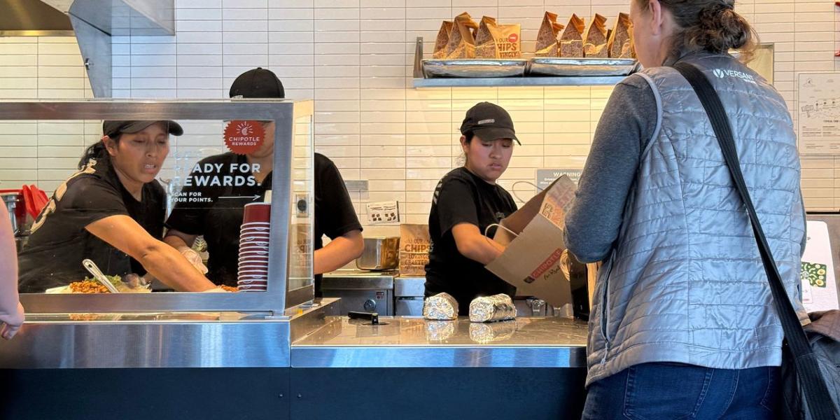 california-fast-food-chains-are-now-serving-sticker-shock