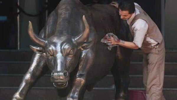 dolly-khanna-picks-up-stake-in-multibagger-hfc-stock.-shares-hit-52-week-high