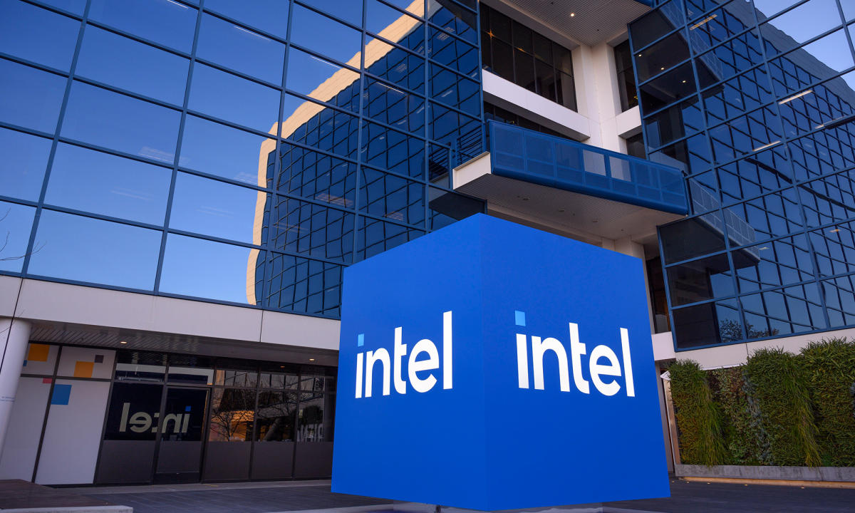 massive-news-for-intel-stock-investors