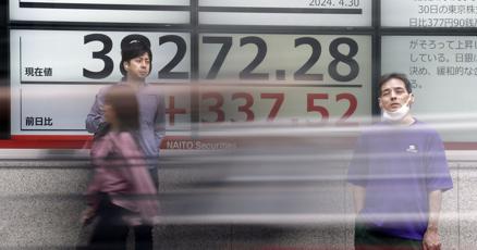 stock-market-today:-wall-street’s-ugly-april-gets-even-worse-as-it-tumbles-across-the-finish-line