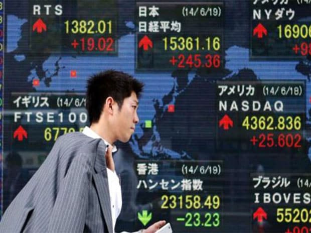 Asia stocks bounce after losses, dollar sags on weak US inflation data