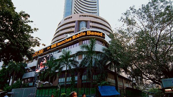 Nifty-50 index, Sensex decline 0.5%: 5 reasons, why markets remain on the edge? (MINT_PRINT)