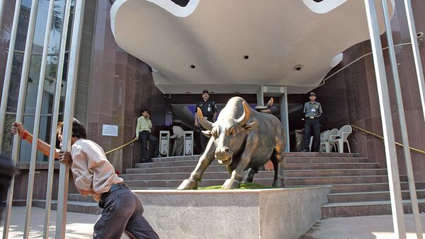 Sensex Today Live Updates : Infosys, Bajaj Auto, HDFC Life Insurance Company, ICICI Securities, Mastek, Network18 Media & Investments, TV18 Broadcast, Eimco Elecon (India), Gujarat Hotels, Accelya Solutions India, Oriental Hotels, Reliance Industrial Infrastructure, Surana Solar, and Swaraj Engines, are the companies reporting Q4FY24 results on April 18. (Photo: Mint)