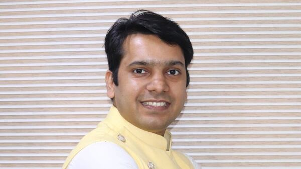 Stock market next week: The Nifty 50 index is standing at a crucial support of 22,500 mark, believes Sumeet Bagadia of Choice Broking. (PHOTO: MINT)