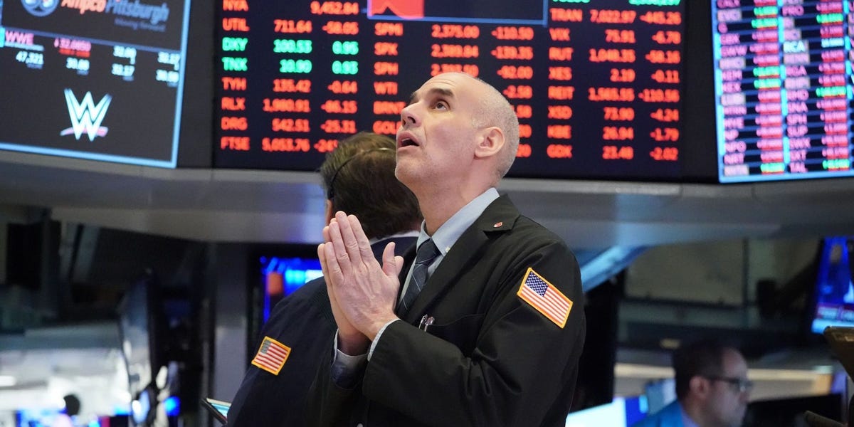 stock-market-today:-indexes-mixed-after-fed-meeting-as-powell-calms-nerves-over-possible-hike
