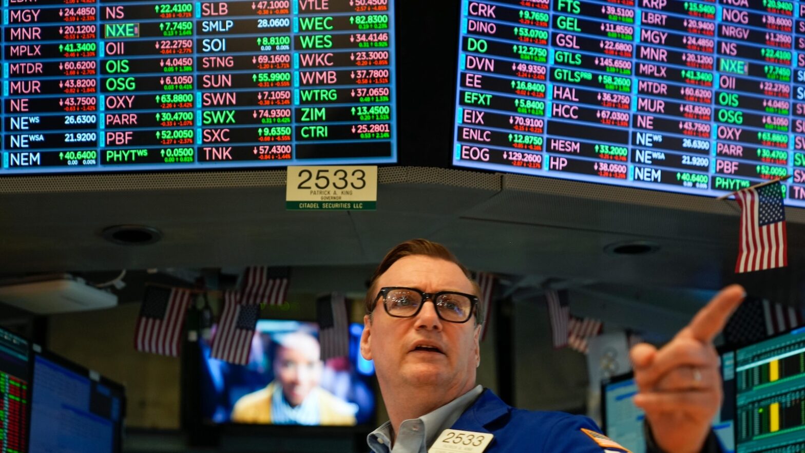 stock-market-today:-asian-markets-wobble-after-fed-sticks-with-current-interest-rates