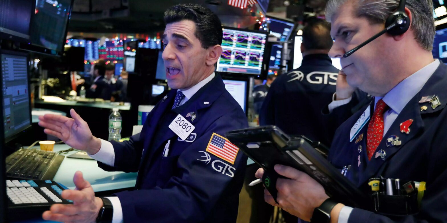 the-stock-market’s-sell-off-is-over-and-the-fed-gave-5-bullish-signs-to-investors-at-its-latest-meeting,-fundstrat’s-tom-lee-says