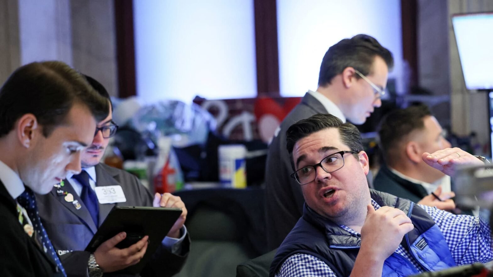 stock-futures-rise-after-apple-reports,-traders-look-to-april-payrolls-data:-live-updates