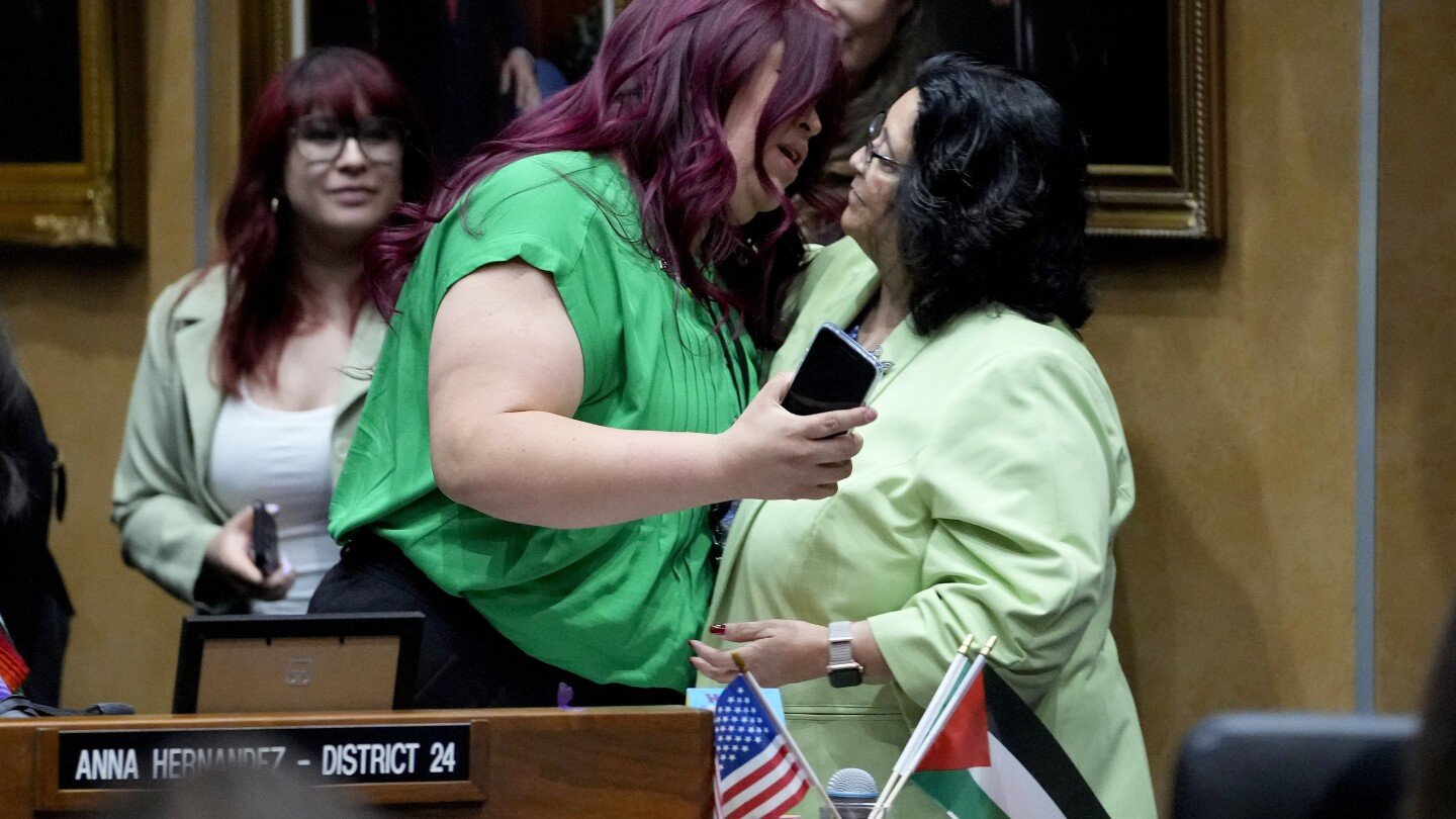 arizona-governor’s-signing-of-abortion-law-repeal-follows-political-fight-by-women-lawmakers