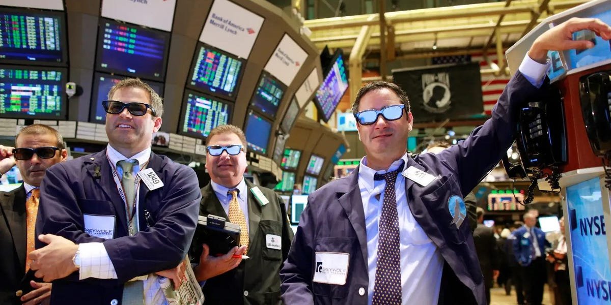 stock-market-today:-us-stocks-end-the-week-higher-after-solid-earnings-and-goldilocks-jobs-report