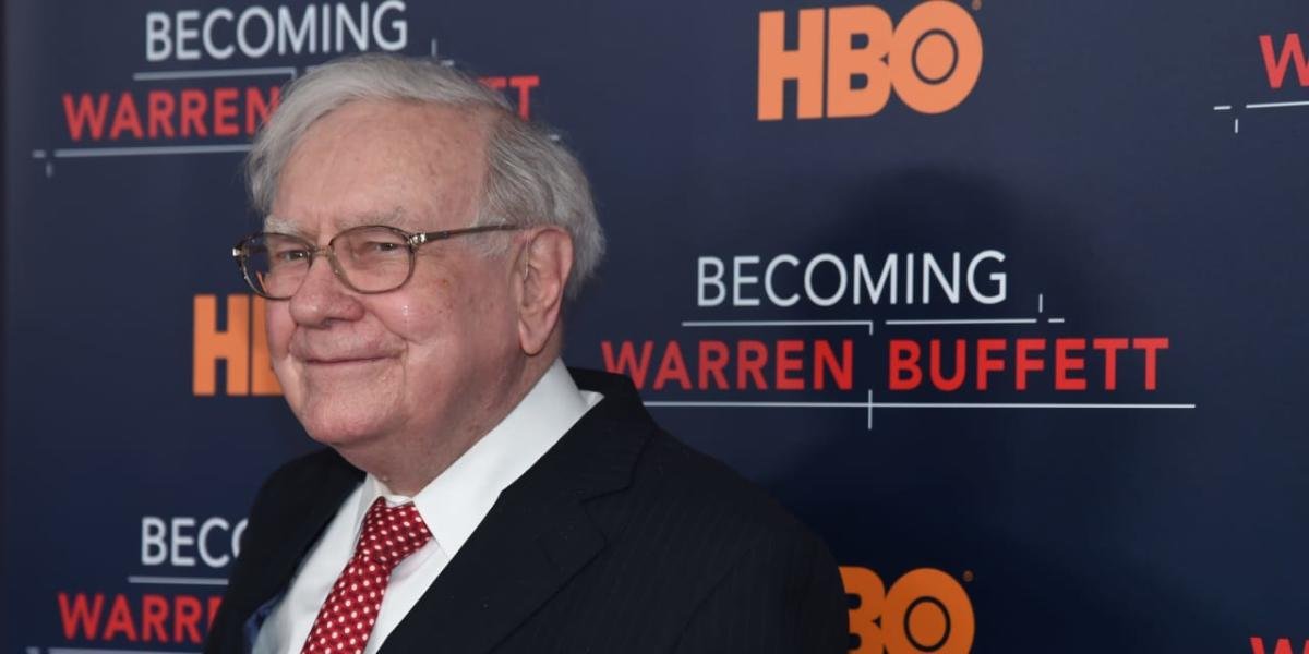 ‘we-lost-quite-a-bit-of-money’-berkshire-sold-entire-paramount-stake,-buffett-says.