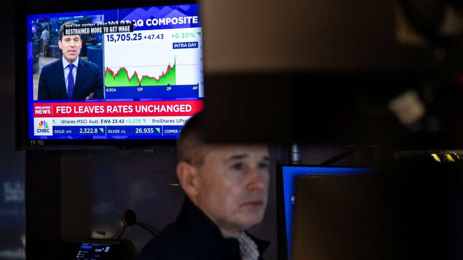 jpmorgan-says-the-market-is-about-to-get-tricky,-buy-utilities-and-staples-stocks-starting-to-outperform