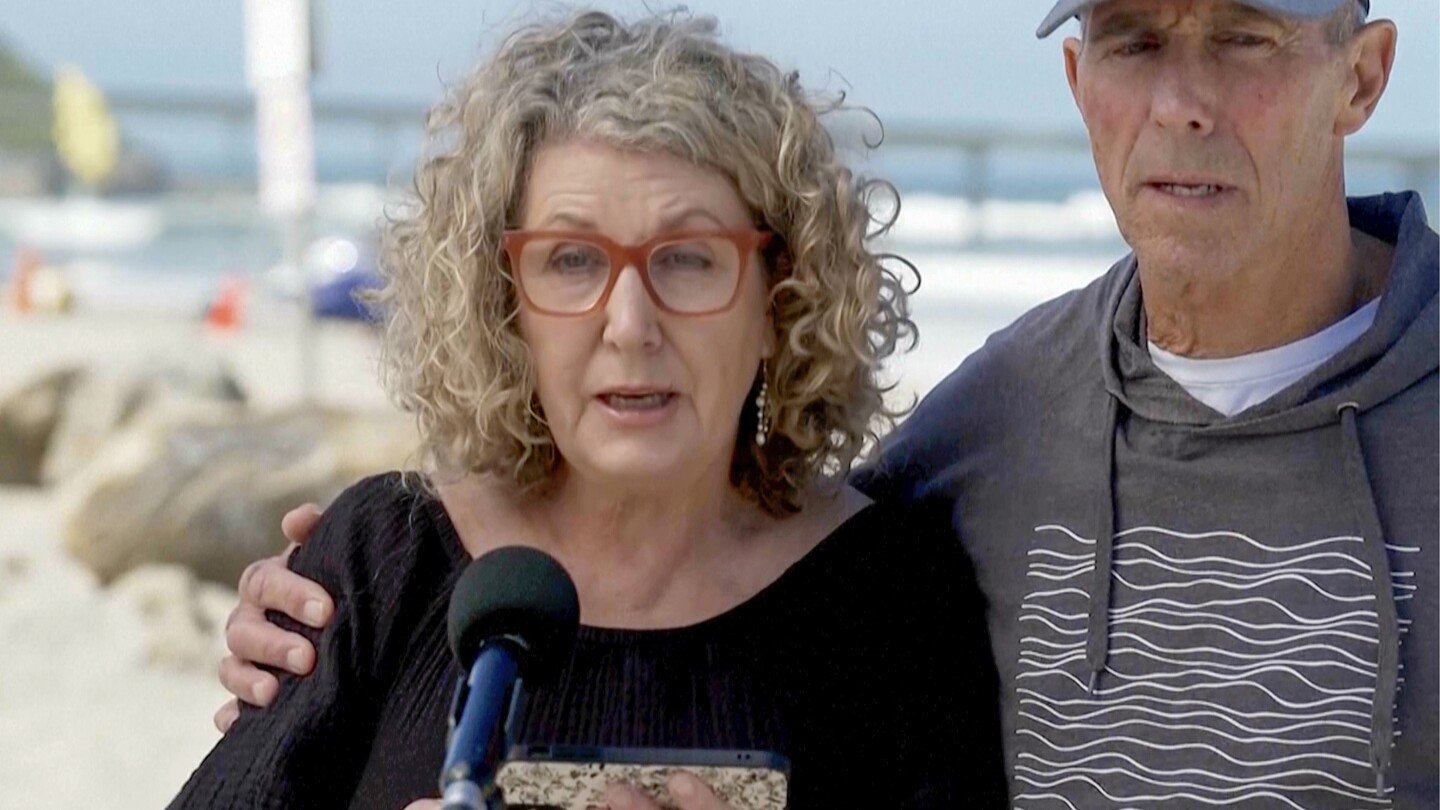 mother-of-australian-surfers-killed-in-mexico-gives-moving-tribute-to-sons-at-a-beach-in-san-diego