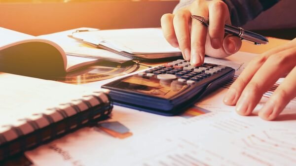 demat-account:-a-beginner-in-stock-market?-here-are-7-resources-you-can-use-to-educate-yourself