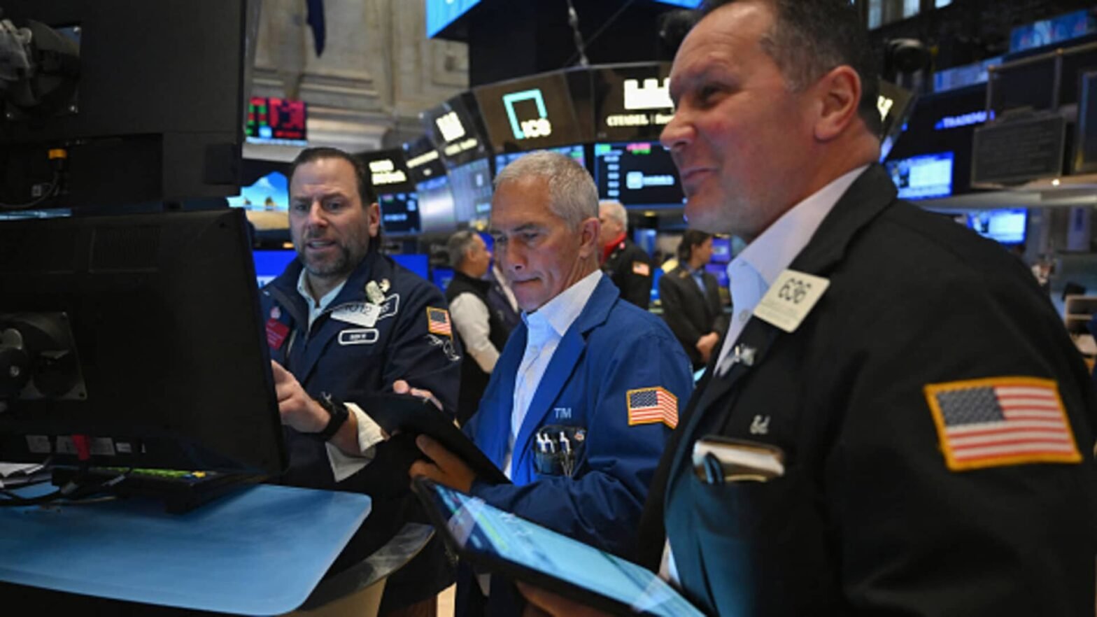 wednesday’s-analyst-calls:-rivian-earnings-reaction,-cloud-stock-to-jump-more-than-20%