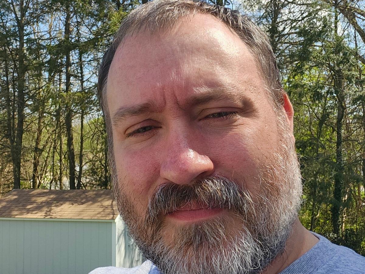 a-millennial-who-went-to-college-in-his-30s-when-his-career-stalled-says-his-bachelor’s-degree-is-‘worthless’-and-that-he’s-been-looking-for-a-job-for-3-years