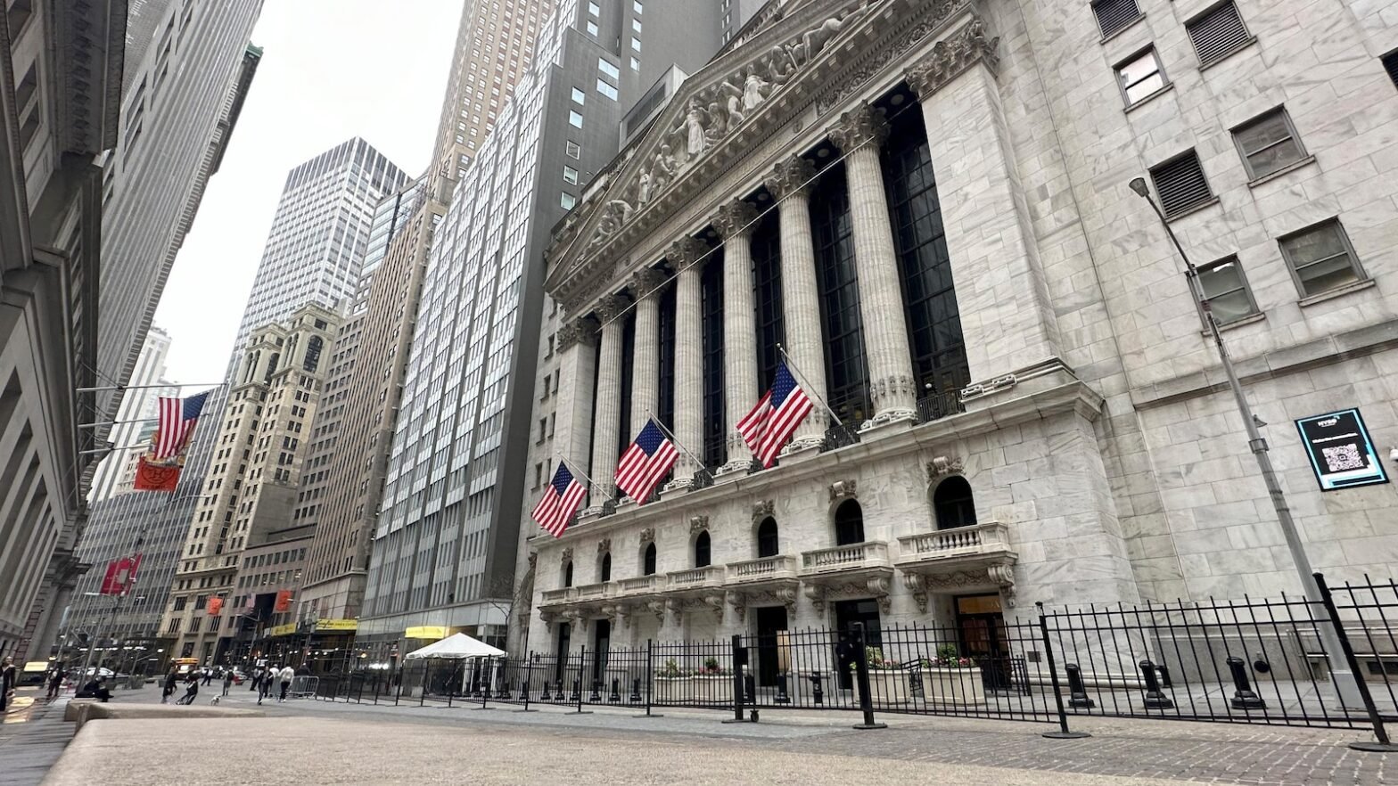 stock-market-today:-global-shares-trade-higher-after-wall-street-rally-takes-s&p-500-near-record