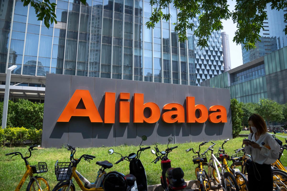 chinese-e-commerce-giant-alibaba-beats-q4-revenue-estimates,-but-profit-slumps