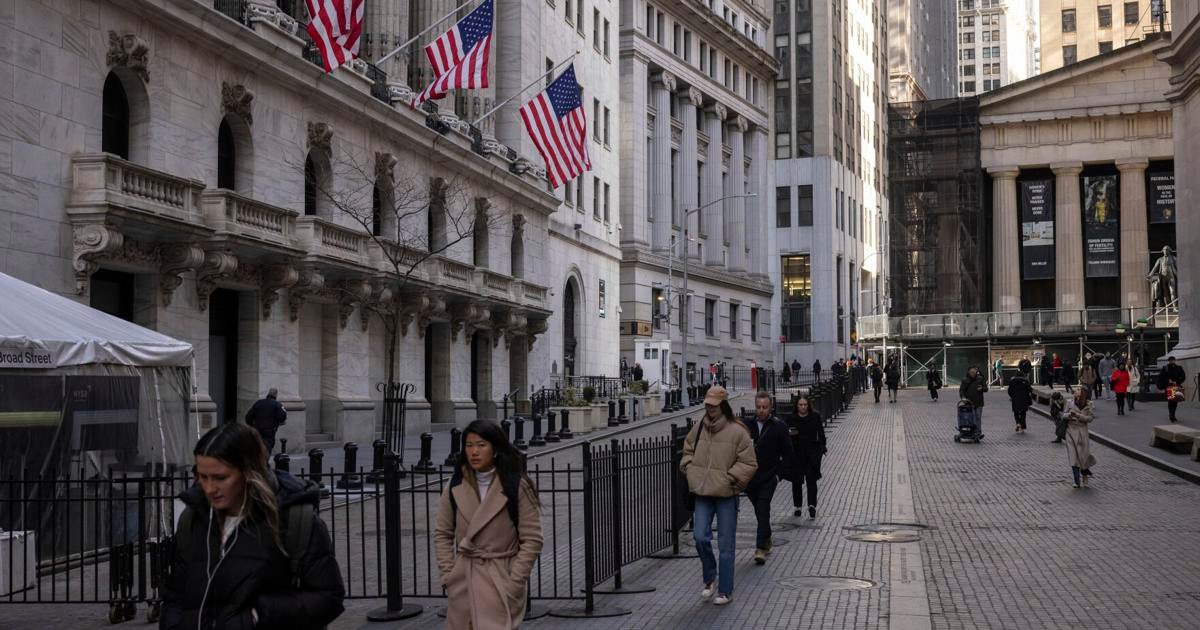 stock-market-today:-wall-street-ends-higher,-sending-nasdaq-to-a-record-high