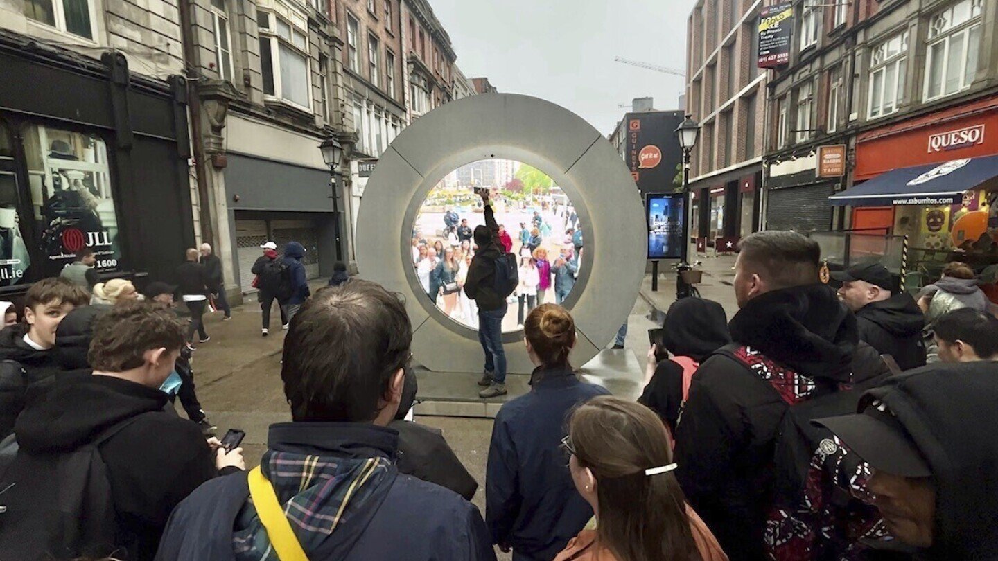 sidewalk-video-‘portal’-linking-nyc-and-dublin-by-livestream-temporarily-paused-after-lewd-antics