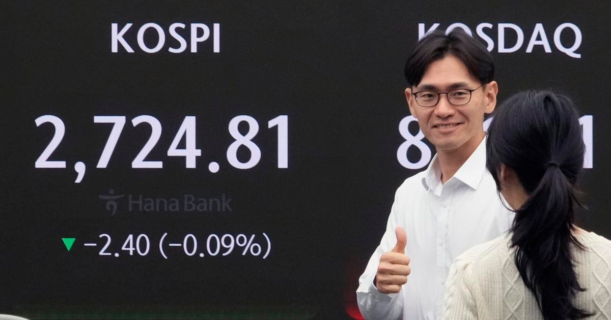 stock-market-today:-wall-street-ends-higher,-sending-nasdaq-to-a-record-high