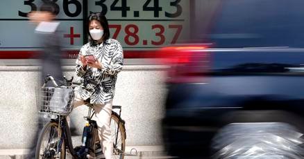 stock-market-today:-wall-street-rallies-to-records-after-inflation-slows