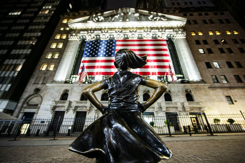 stock-indexes-post-record-highs-as-economic-reports-bolster-rate-cut-hopes