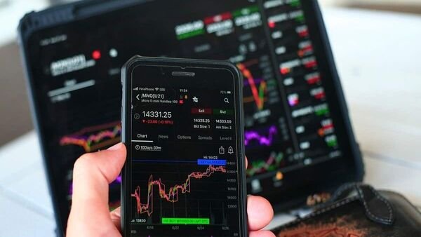 stock-market-trades:-investors-unable-to-sell-shares-as-cdsl-services-not-working