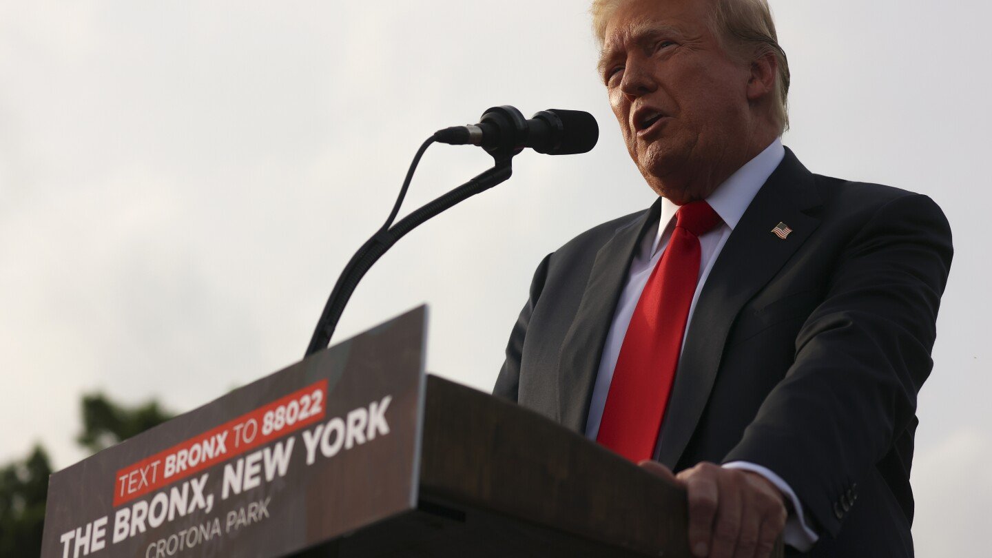 trump-is-holding-a-rally-in-the-south-bronx-as-he-tries-to-woo-black-and-hispanic-voters
